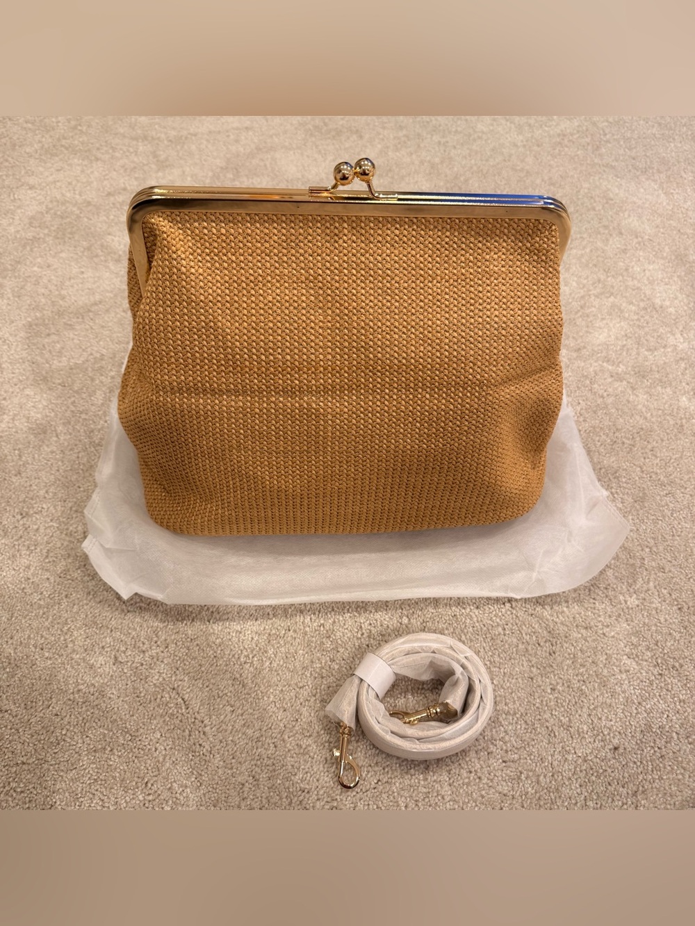 Woven Straw Kiss-Lock Purse Handbag Clutch in Tan with Removable Strap NEW